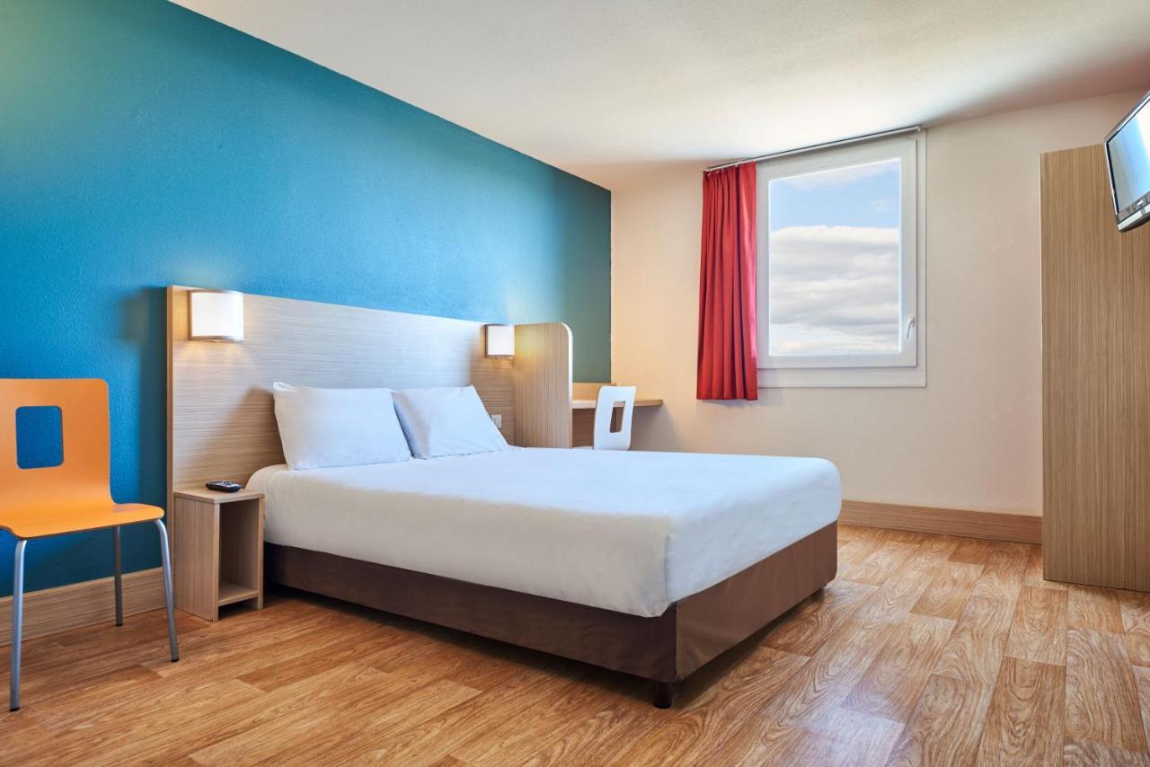 พรีเมียรคลาสมอนเดอมาร์ซันเซ็นต์เอวิต Hotel Saint-Avit  ภายนอก รูปภาพ