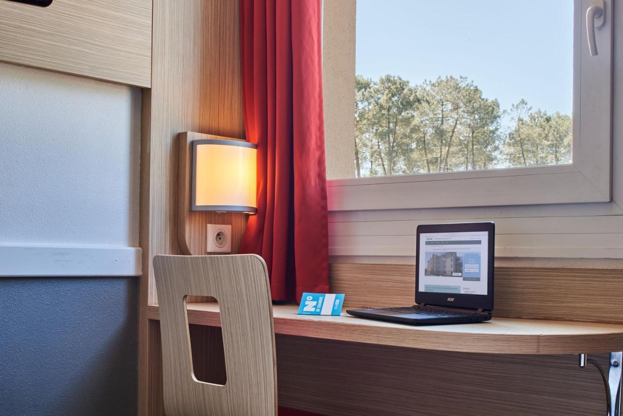 พรีเมียรคลาสมอนเดอมาร์ซันเซ็นต์เอวิต Hotel Saint-Avit  ภายนอก รูปภาพ