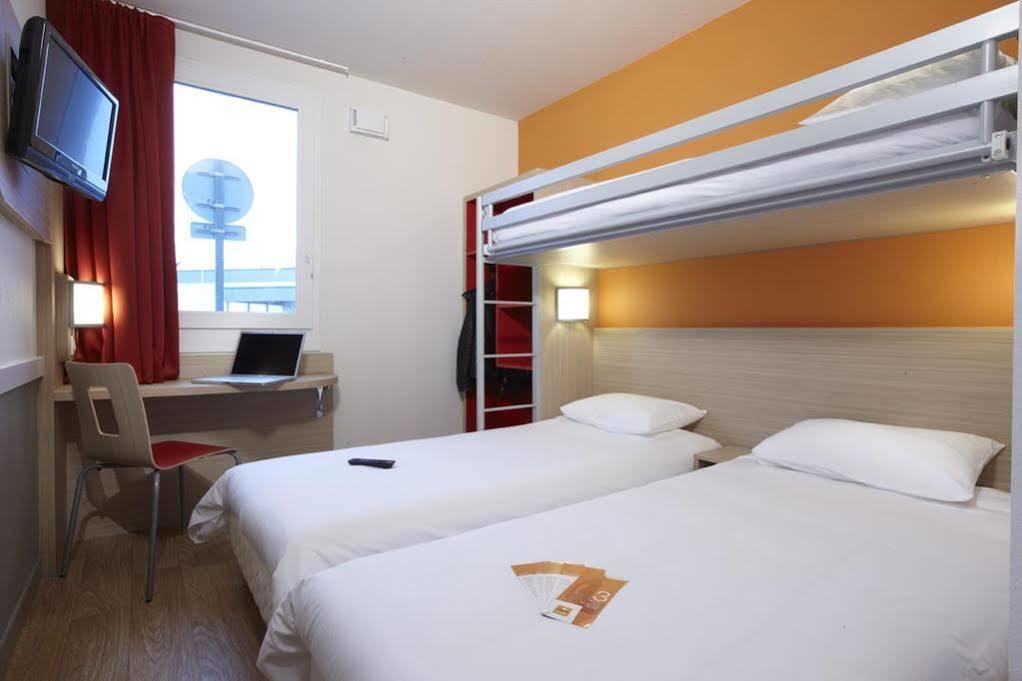 พรีเมียรคลาสมอนเดอมาร์ซันเซ็นต์เอวิต Hotel Saint-Avit  ภายนอก รูปภาพ