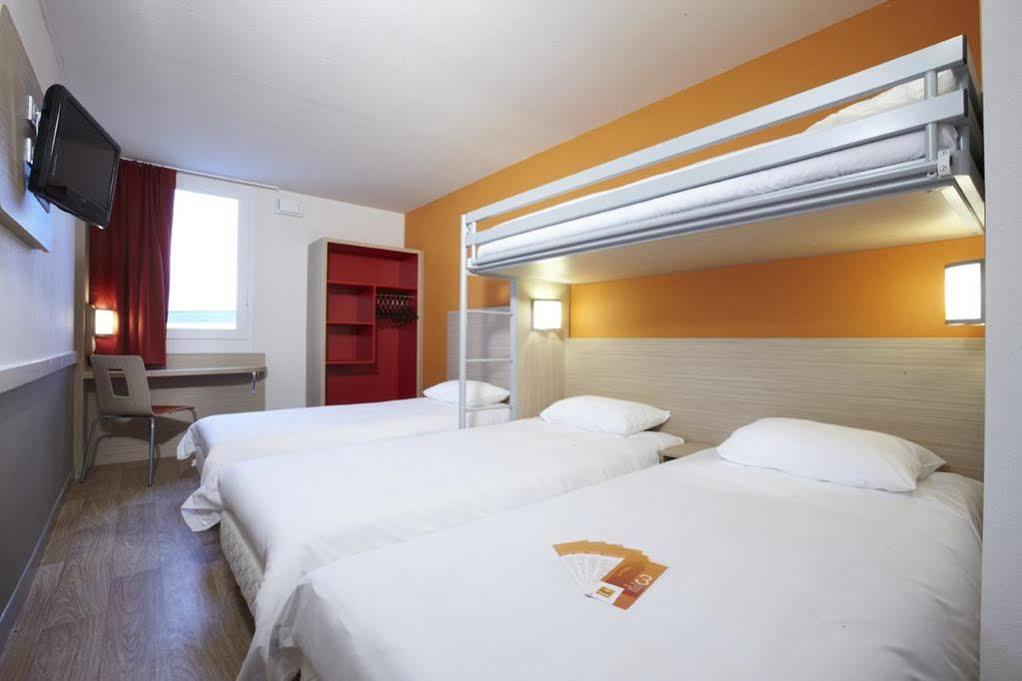 พรีเมียรคลาสมอนเดอมาร์ซันเซ็นต์เอวิต Hotel Saint-Avit  ภายนอก รูปภาพ